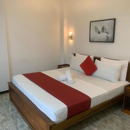 Jenushi Homestay كاندي المظهر الخارجي الصورة
