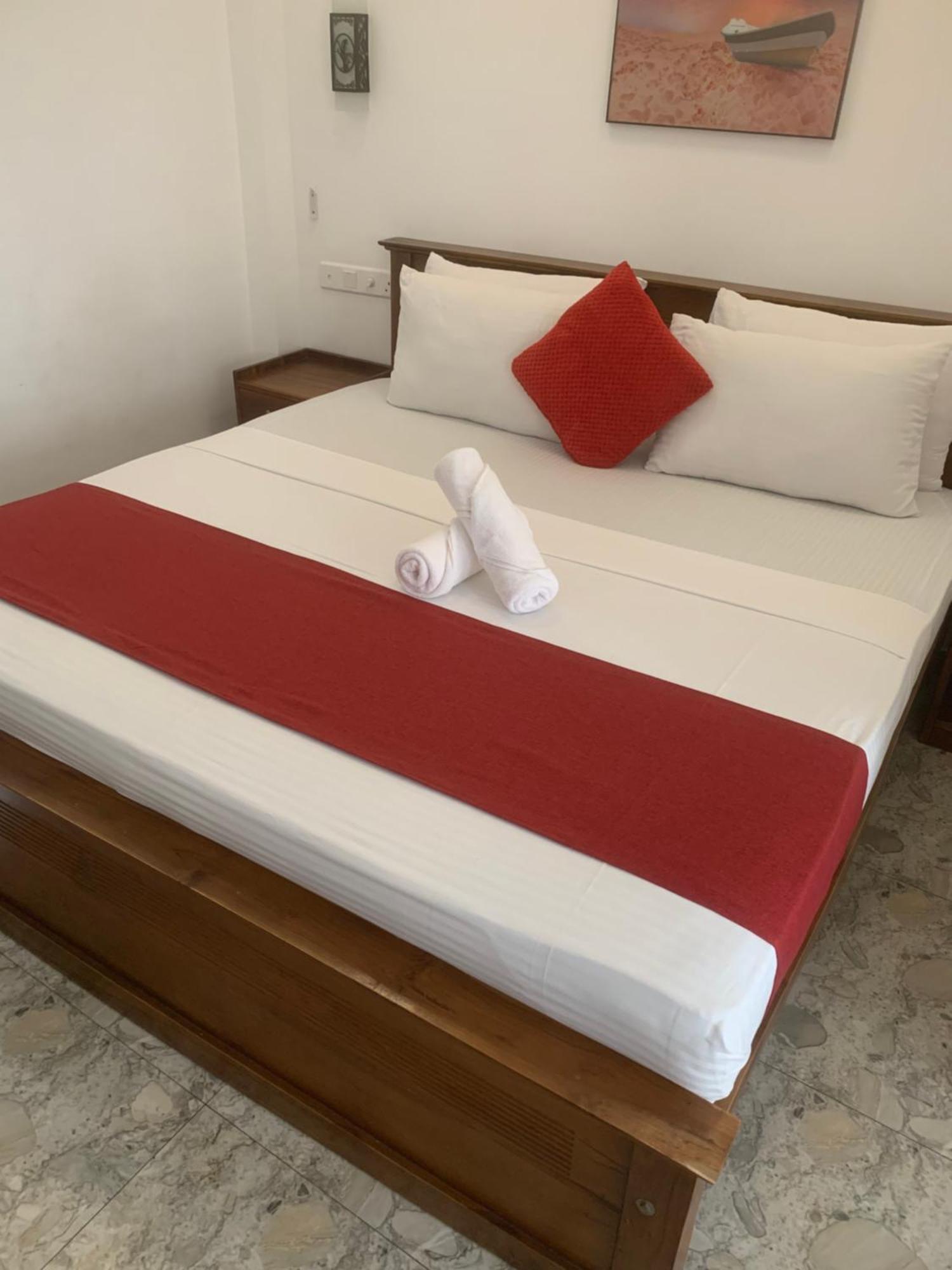 Jenushi Homestay كاندي المظهر الخارجي الصورة