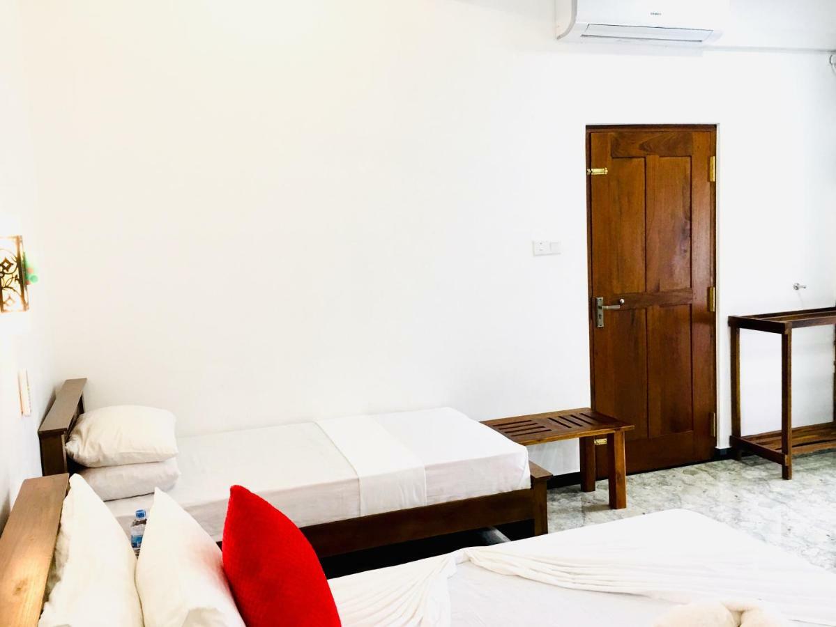 Jenushi Homestay كاندي المظهر الخارجي الصورة